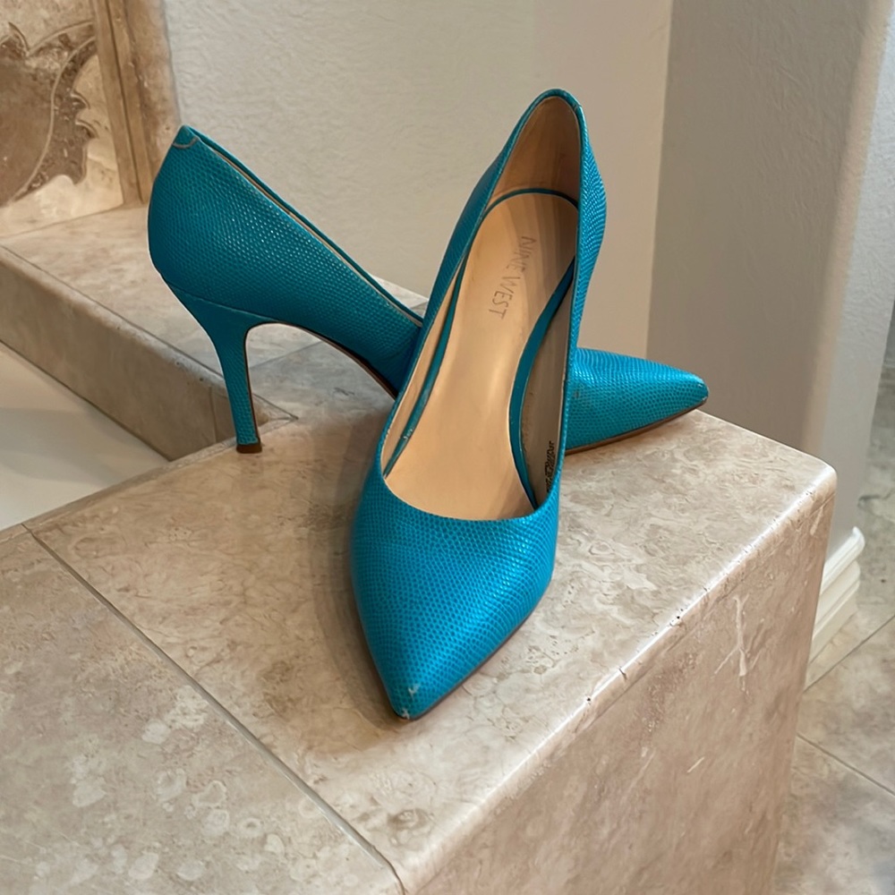 Nine West sexy blue heels